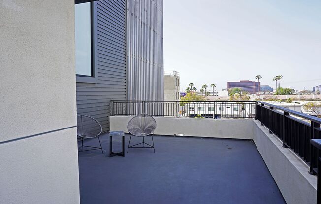 2 beds, 2 baths, 1,045 sqft, $4,914, Unit 402