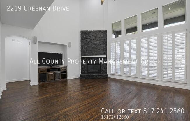 2219 GREENAN DR