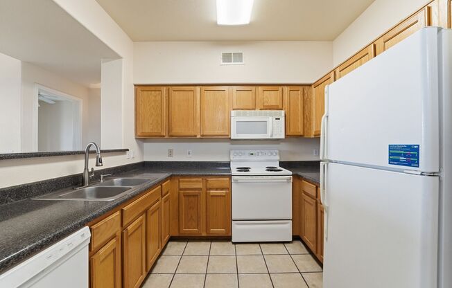 2 beds, 2 baths, $1,595, Unit UNIT 3100