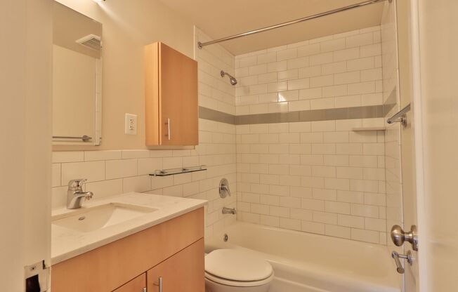 1 bed, 1 bath, 720 sqft, $3,900, Unit 0622