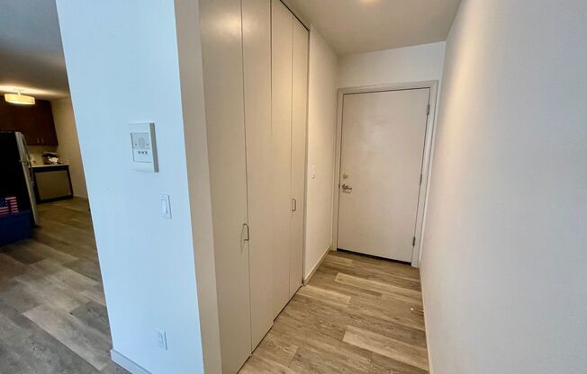 2 beds, 1 bath, $1,350, Unit 310