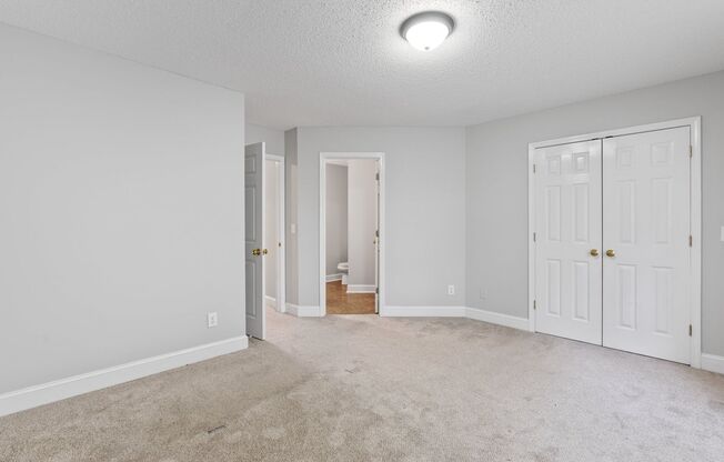 2 beds, 2.5 baths, $1,350, Unit 27 Whitfield Way