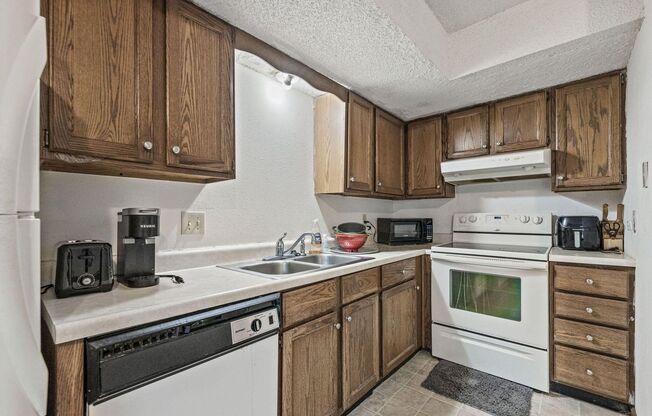 3 Bed 2 bath Townhome