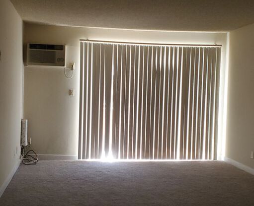 2 beds, 1 bath, 780 sqft, $2,500, Unit 327