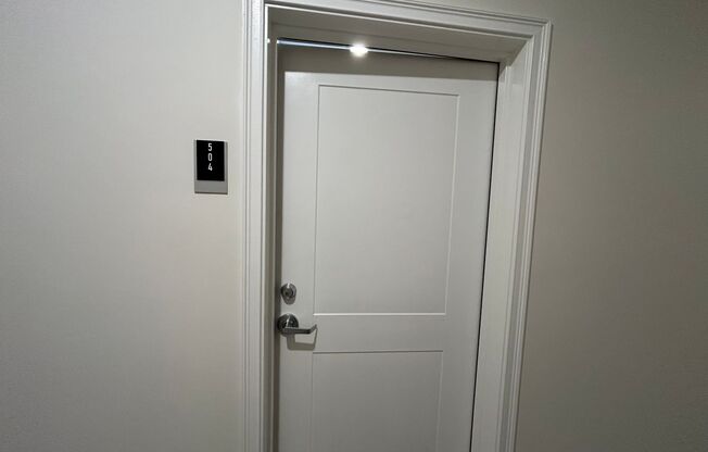 2 beds, 1 bath, 655 sqft, $3,500, Unit 504