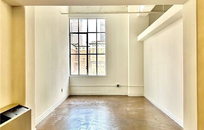 2 beds, 1 bath, 850 sqft, $2,200, Unit 604