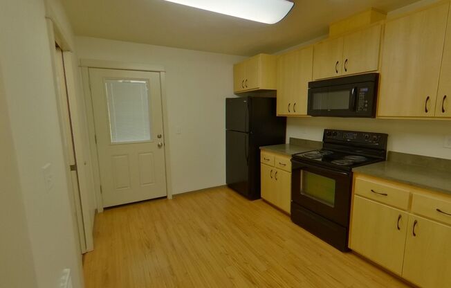 4 beds, 2.5 baths, 1,515 sqft, $3,600, Unit 29