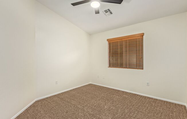 4 beds, 2.5 baths, $2,200, Unit #1171