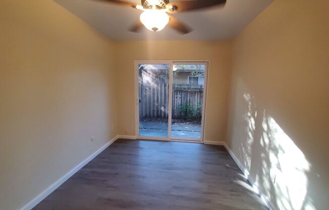 2 beds, 1 bath, 900 sqft, $2,200, Unit 2