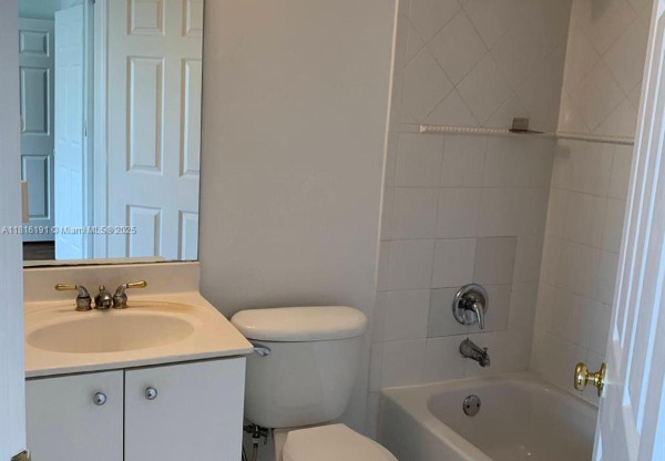 5737 NW 114 PATH