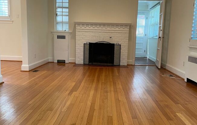 4 beds, 2.5 baths, $5,750