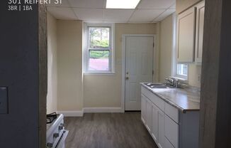301 REIFERT ST