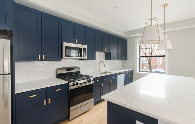 3 beds, 3 baths, 2,094 sqft, $4,400, Unit 4409-1A