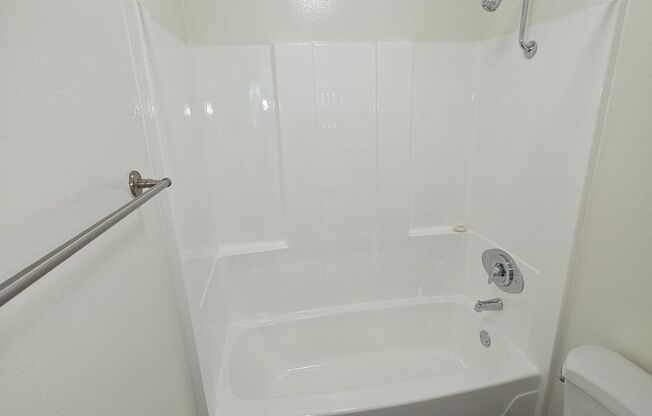 1 bed, 1 bath, 713 sqft, $2,075, Unit A071