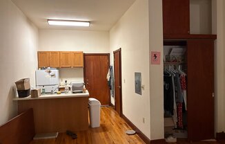 402 W Dayton St