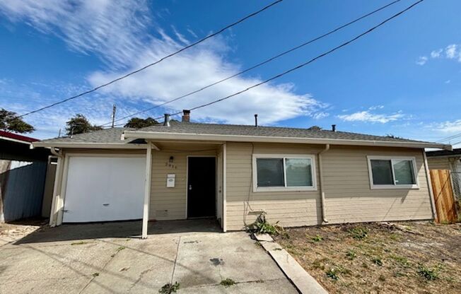 Great 3 Bed 1 Bath House with Garage in Richmond - AVAILABLE NOW !!!