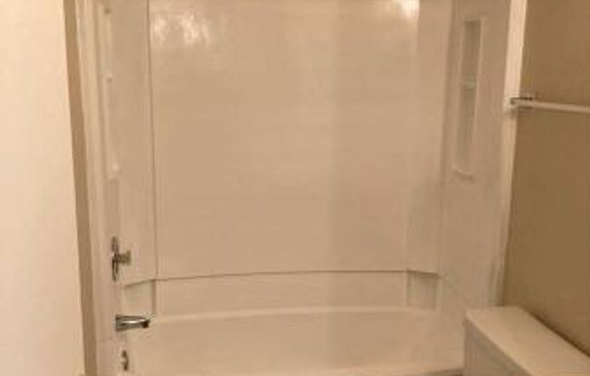 2 beds, 2 baths, 900 sqft, $1,375, Unit 237