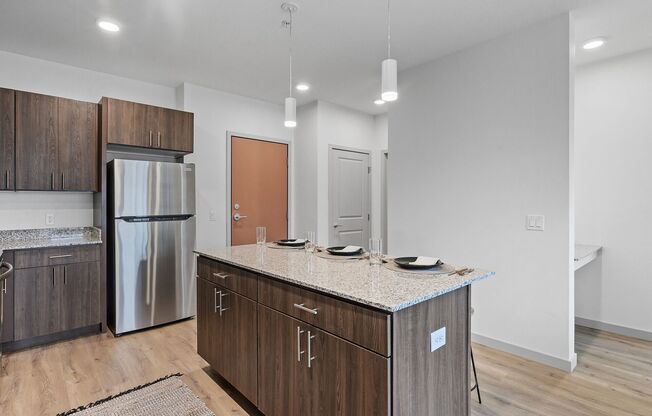 1 bed, 1 bath, 756 sqft, $1,525, Unit 213