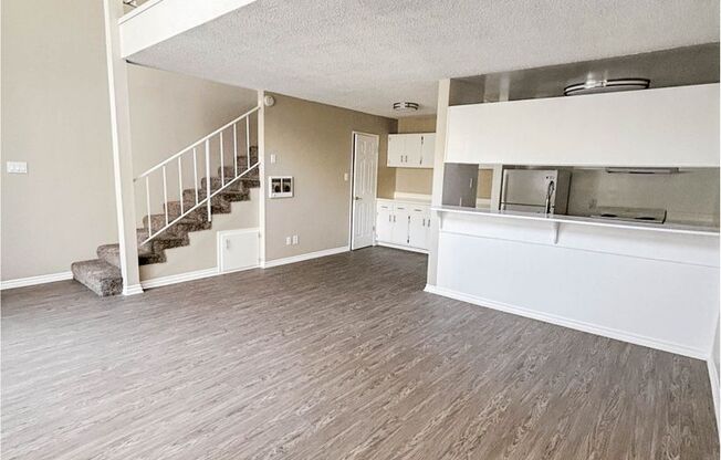2 beds, 1.5 baths, 1,100 sqft, $2,395