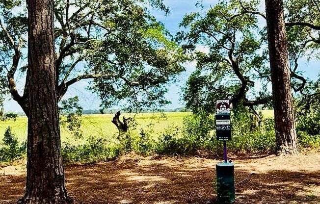 3 beds, 2 baths, 1,394 sqft, $2,850, Unit Daniel Ellis