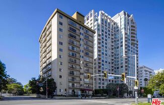 2 beds, 1.5 baths, 1,006 sqft, $3,800, Unit 708