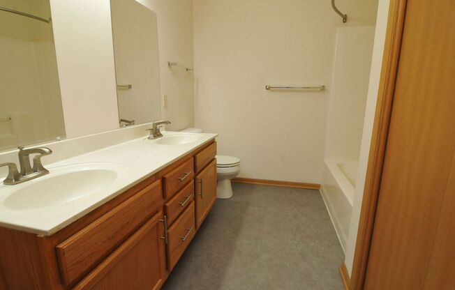 1 bed, 1 bath, 840 sqft, $1,400, Unit 310