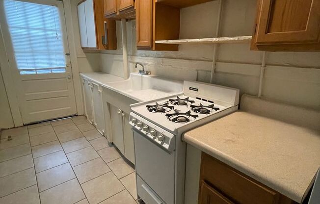 1 bed, 1 bath, $1,295, Unit Apt. 18