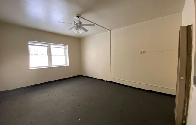 Studio, 1 bath, $795, Unit 3