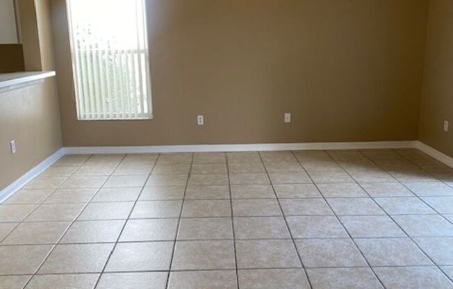 1061 BALLYSHANNON PKWY, ORLANDO - Huckleberry Fields. Beautiful 3/2 home