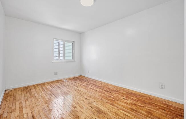 657 EVERGREEN AVE
