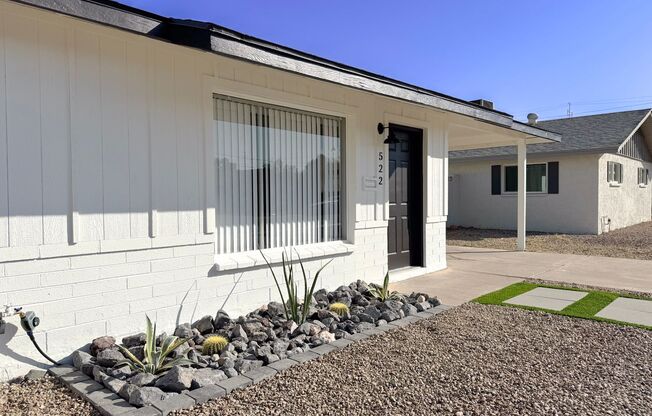 MODERN TEMPE HOME 1 MILE AWAY FROM ASU CAMPUS!