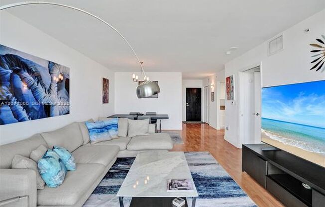 1 bed, 1 bath, $4,500, Unit # 807