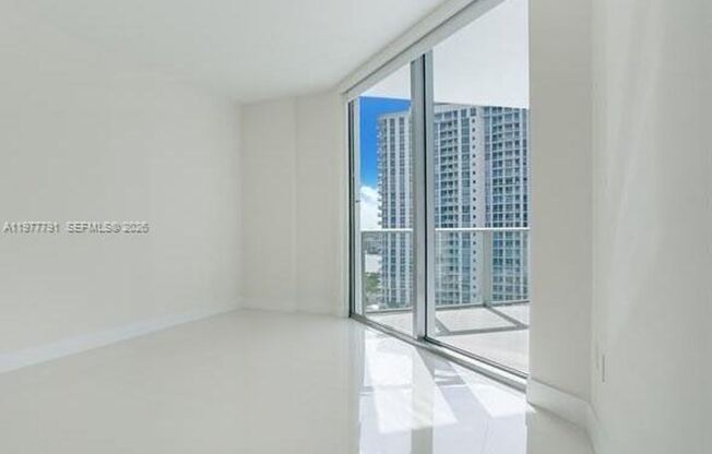 2 beds, 2 baths, 1,670 sqft, $5,500, Unit 17301 Biscayne Blvd unit 1103
