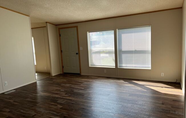 3 bedroom 2 bathroom Modular Home in Babcock Vista!