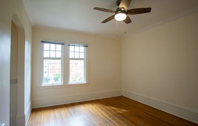 Studio, 1 bath, 375 sqft, $1,095, Unit 307