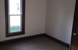 2 beds, 1 bath, $800, Unit 401 Argyle St