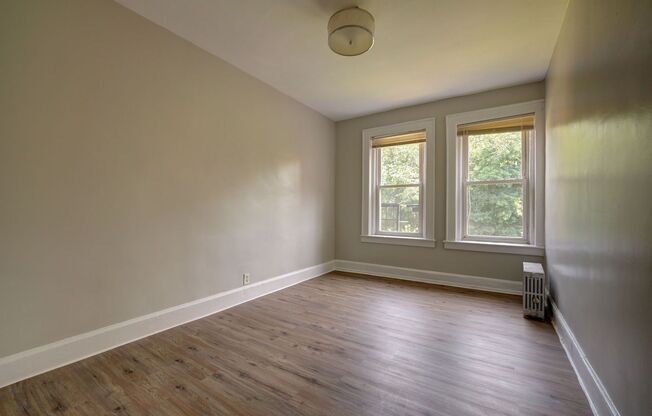 496 Park Avenue