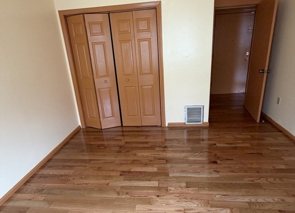4 beds, 1 bath, 1,500 sqft, $2,800, Unit 2