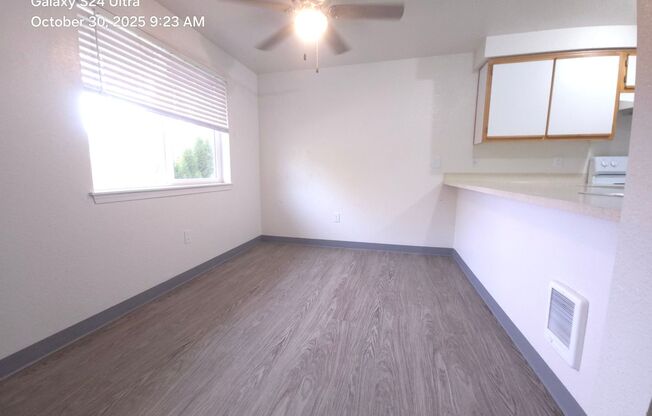 2 beds, 1 bath, 875 sqft, $1,295, Unit 127-49