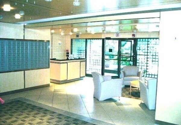 1 bed, 1 bath, 311 sqft, $1,900, Unit M4