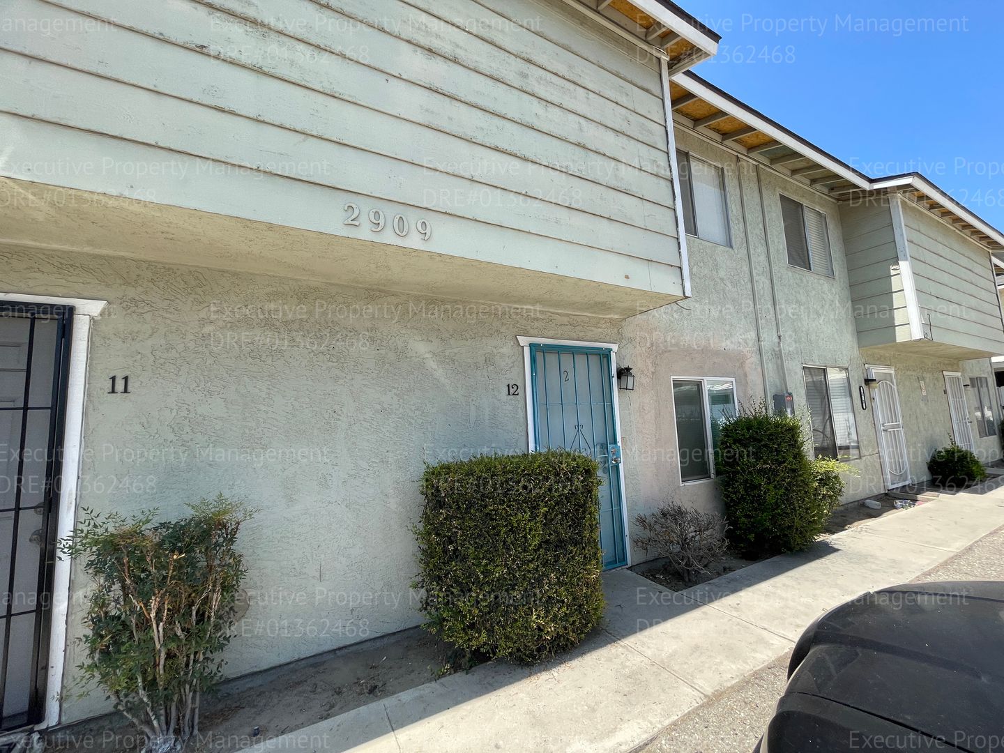 2909 S. Chester Ave