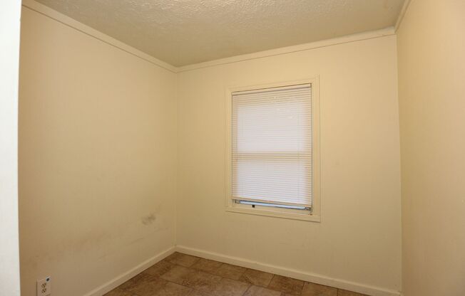 3 beds, 1 bath, $1,200