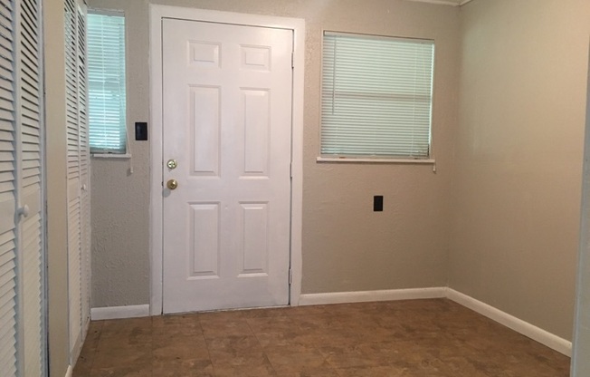 2 beds, 1 bath, $1,300, Unit VOLUSIA