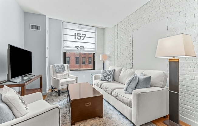 1 bed, 1 bath, 859 sqft, $4,250, Unit 211