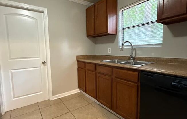 Beautiful 4BR/2BA home nestled in a quiet Ellenwood GA