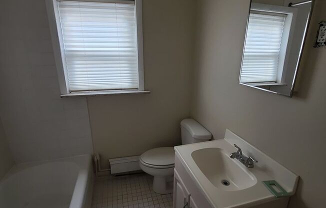 1 bed, 1 bath, $1,200, Unit #2