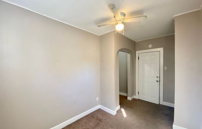 3 beds, 1 bath, 1,000 sqft, $1,500, Unit Unit 1