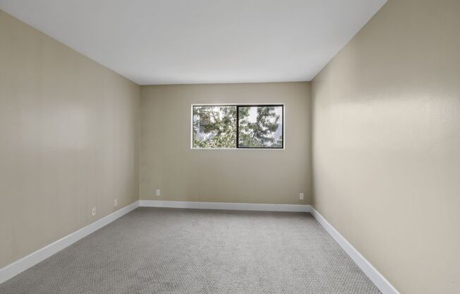 2 beds, 2 baths, $3,795, Unit # 432