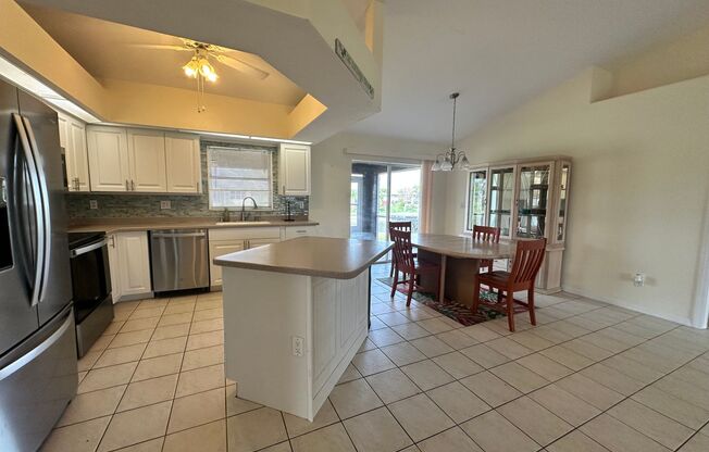 Waterfront 4/2 in SW Cape Coral