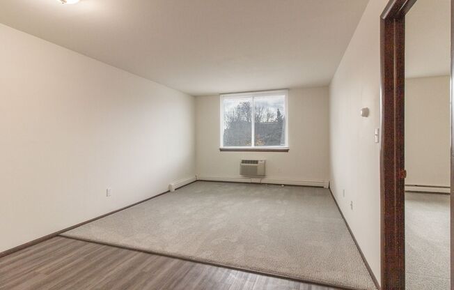 1 bed, 1 bath, 550 sqft, $1,055, Unit 1 Bedroom Waitlist